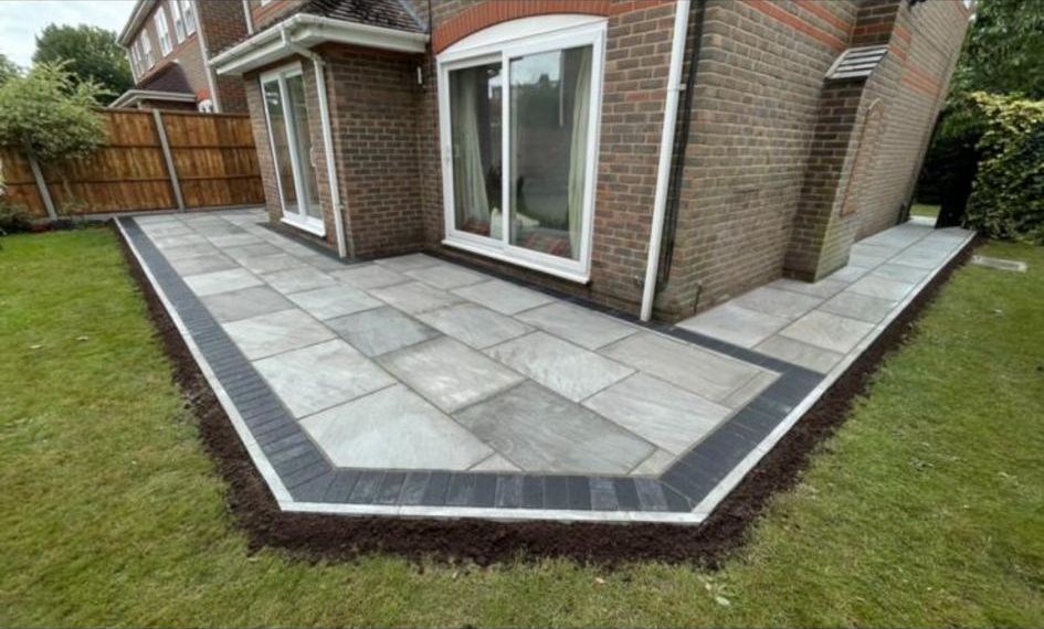 Porcelain patio steps