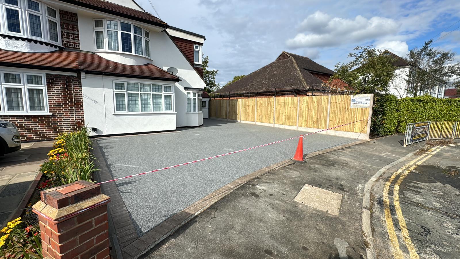 Fencing by T & R Paving